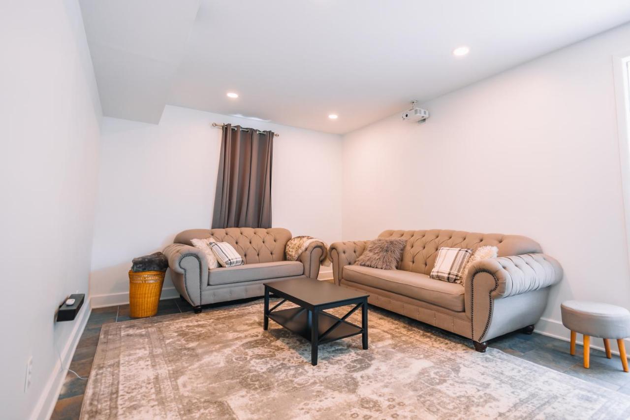 Downtown Escape Great For Large Families & Groups Villa Sugarcreek Eksteriør billede