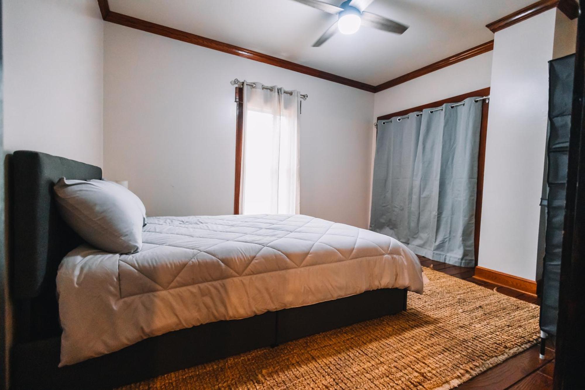 Downtown Escape Great For Large Families & Groups Villa Sugarcreek Eksteriør billede